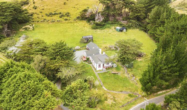 509 South Makara Road Makara_11