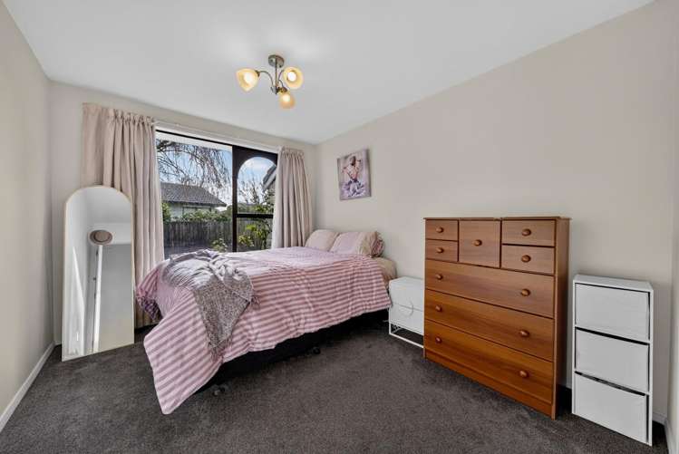 2/44 Chipping Lane Redwood_9