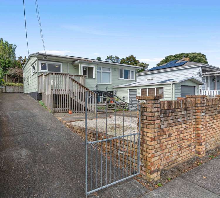 13 Awaroa Road Helensville_22