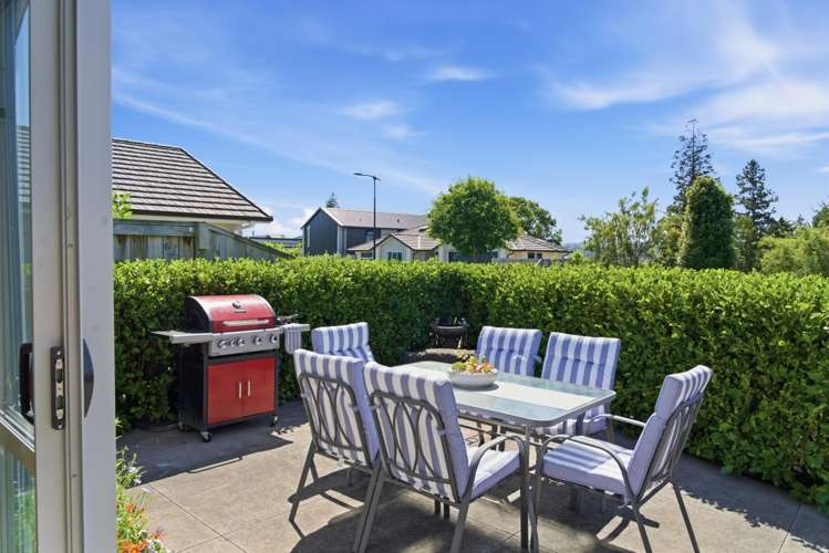 1 Hanlow Place Pyes Pa_18