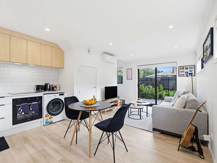 6/13 Brough Road Manurewa East_4