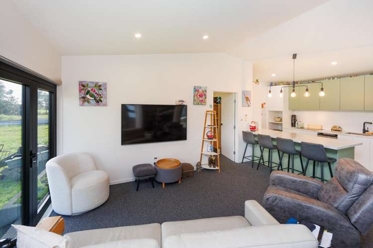 7 Karaka Street Tokomaru_31
