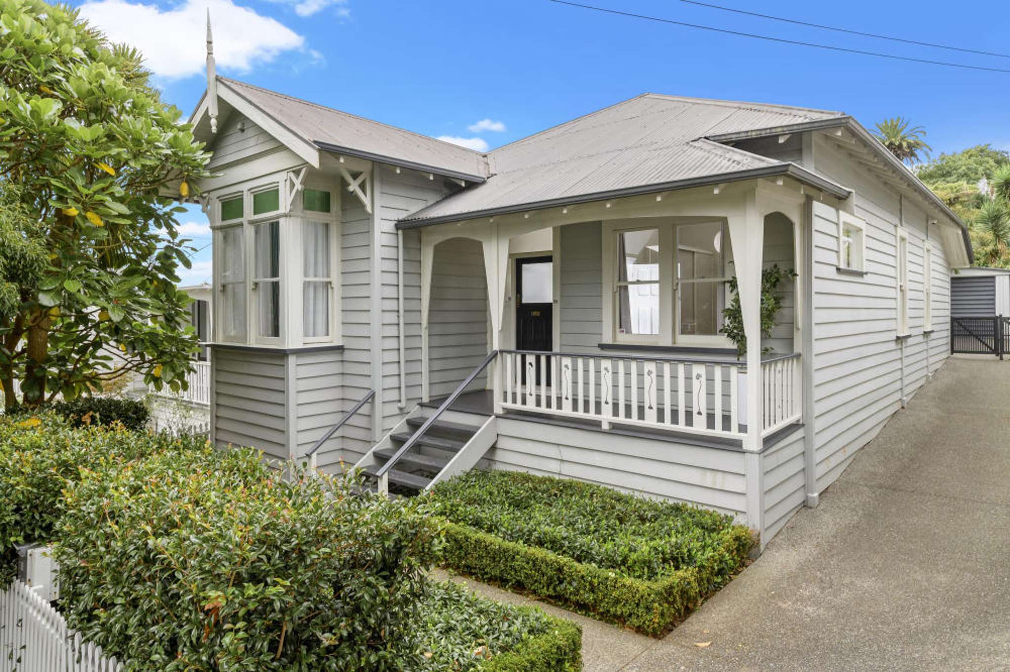 Grey Lynn villa sale price slashed by $50,000