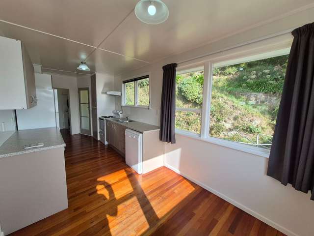 92 Beazley Avenue Paparangi_3