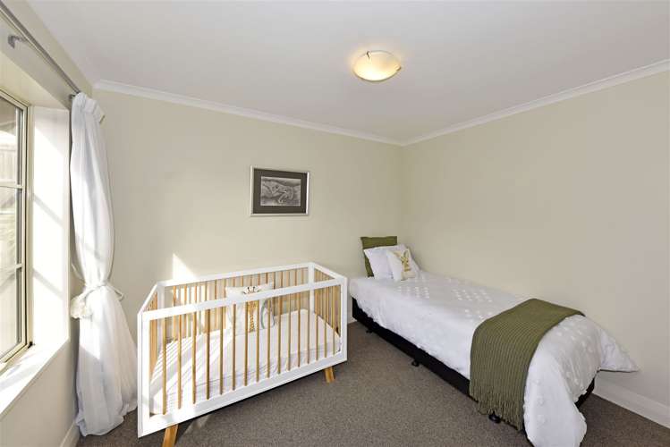 9 Strathmore Gardens Burwood_15
