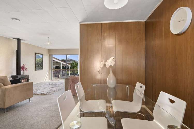 2/10 Galway Street Stoke_5