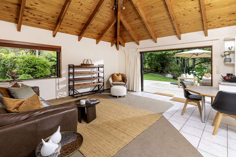 1439 Old North Road Helensville_11