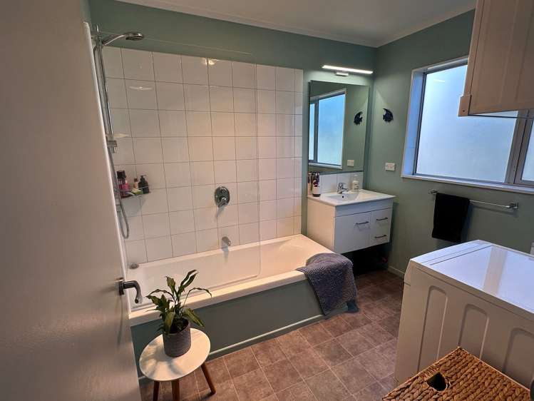 67 Victory Avenue Karori_6