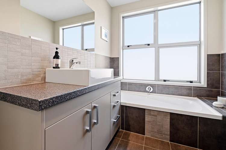 6 Baxendale Drive Matipo Heights_20