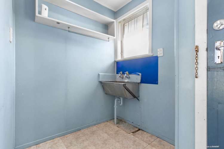 35 Riverpark Crescent Henderson_7