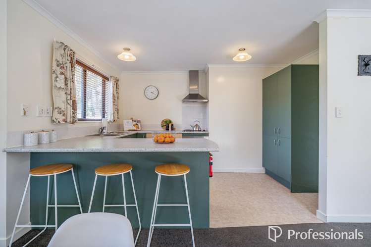 8a Faulke Avenue Wainuiomata_15