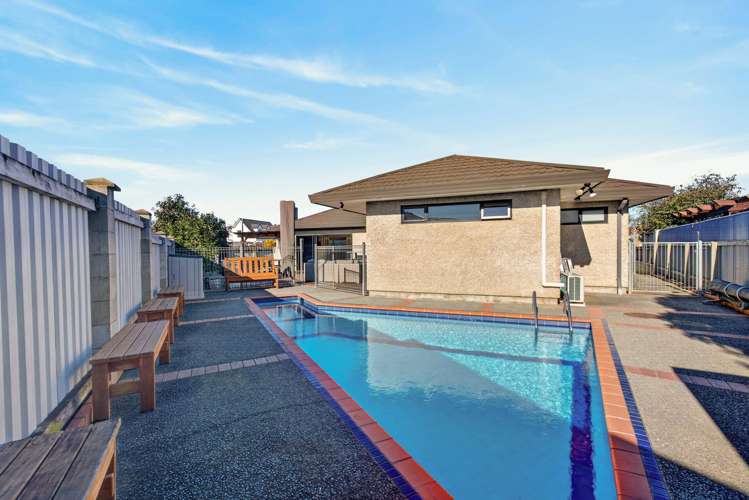 12 Wainscott Street_2