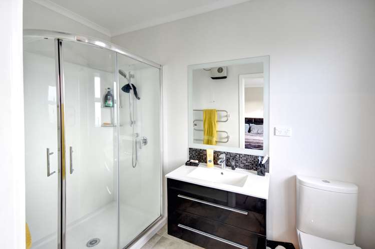 37 Duckworth Street Andersons Bay_12