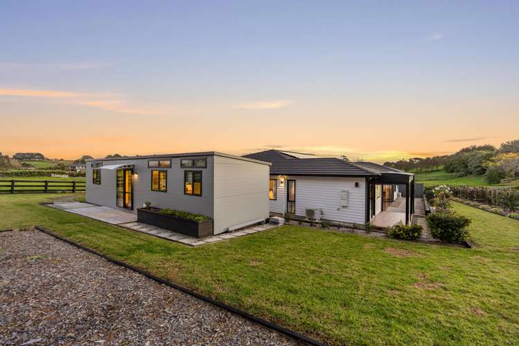 24 Karaka School Lane Papakura_32