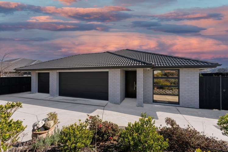 16 Lippiatt Crescent_0