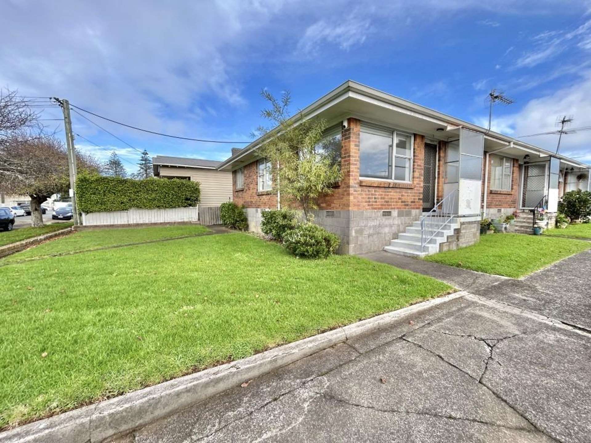 1/4 Inkerman Street 10051_0