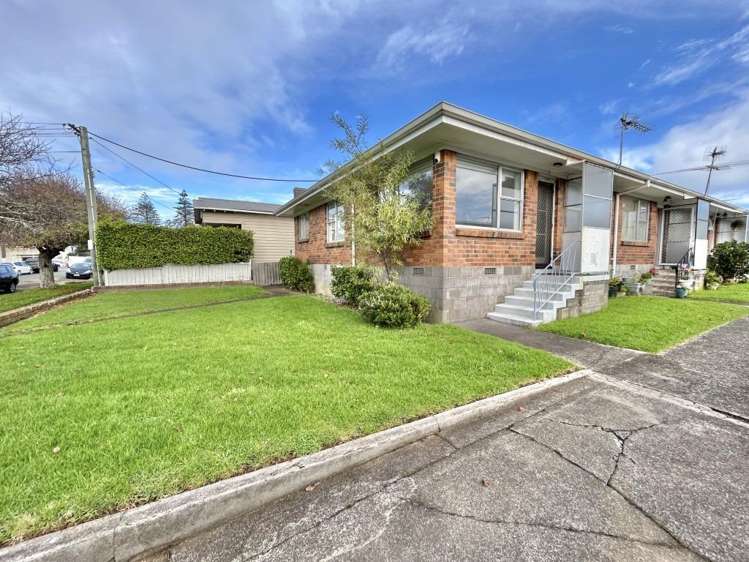 1/4 Inkerman Street_0