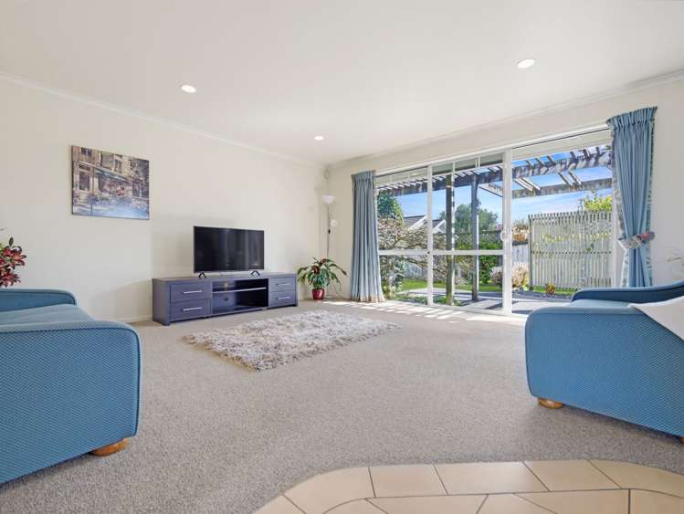 10 Chatswood Place Rototuna_11