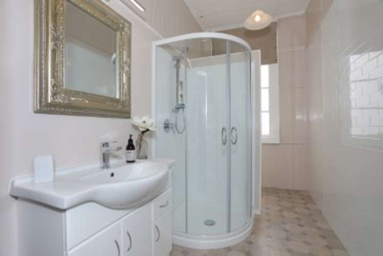 1/256 Broadway 1214_5