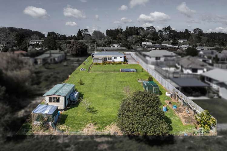 111 Barry Road Waihi_17