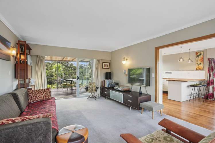 10 Rauhuia Crescent Parau_4