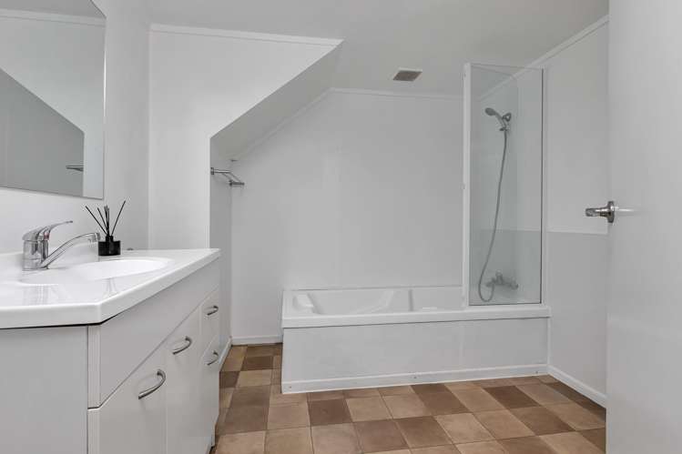 122 Parakiore Road Ngararatunua_21