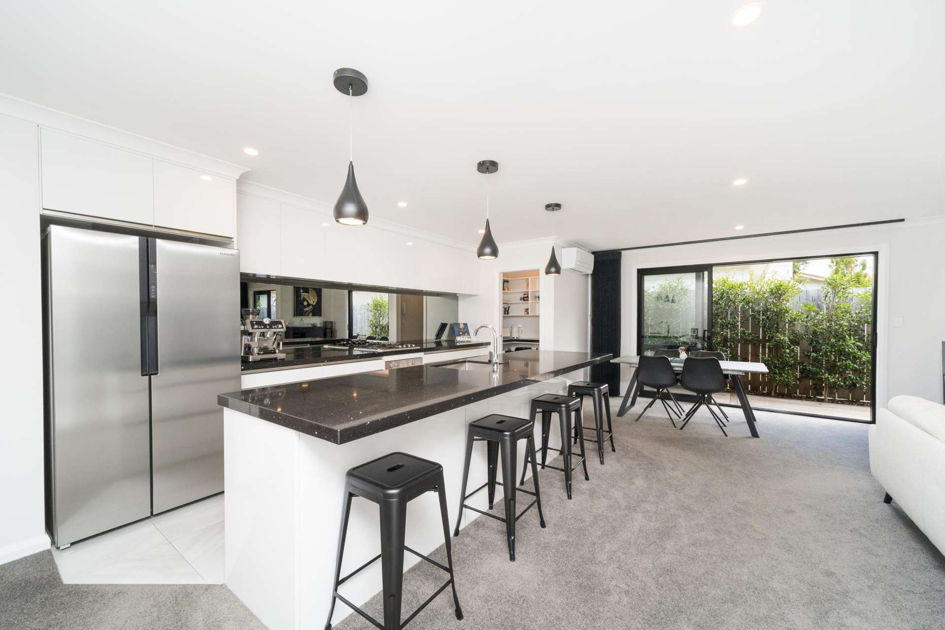 6 Ngaio Street West End_0