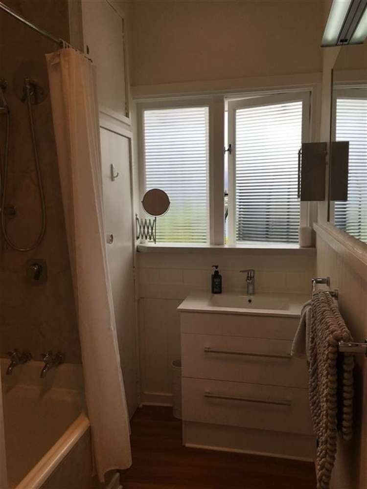 2 Andrews Road Queenstown_12