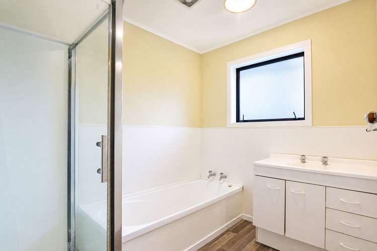 12A Lorraine Place Glenview_11