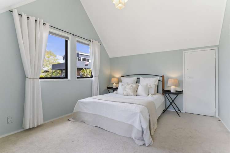 1/964 Beach Road Torbay_14