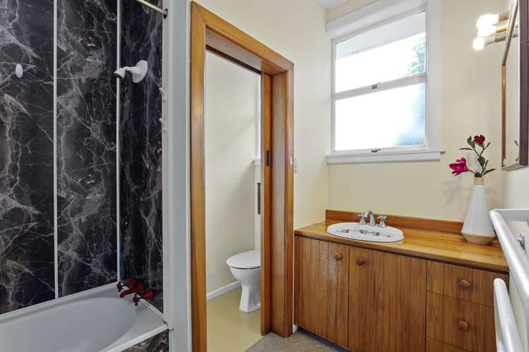 42 School Road Yaldhurst_14