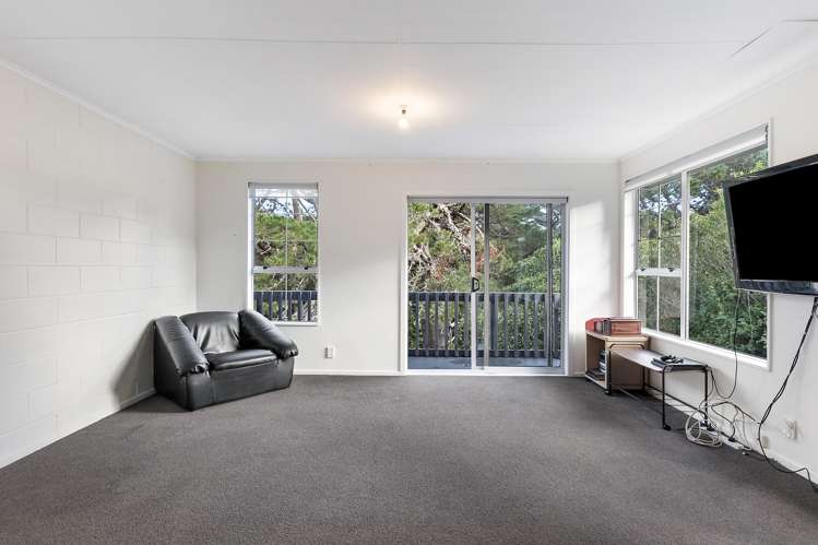 6 Cyril Way_4