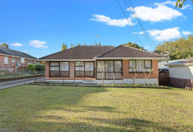 Charming Home at 26 Kings Rd, Panmure