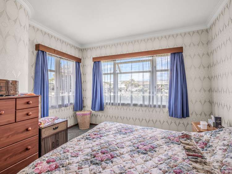 89 Parker Avenue Levin_13