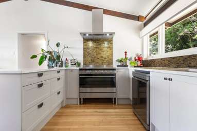 865 West Coast Road_2