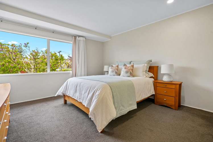 6 Luplau Crescent Cockle Bay_15