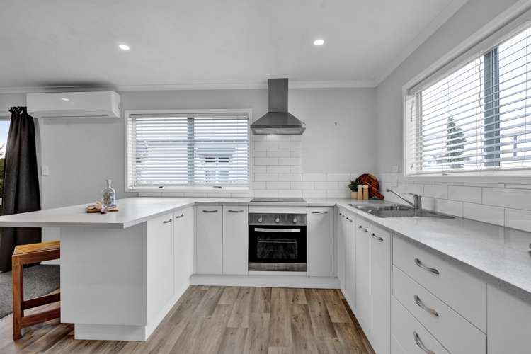 81 Fenton Street Stratford_8