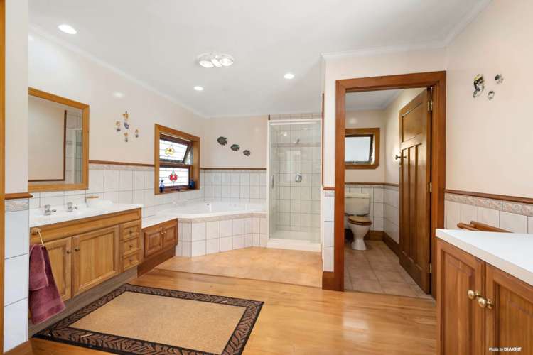 1804 East Coast Road Whakatiwai_12