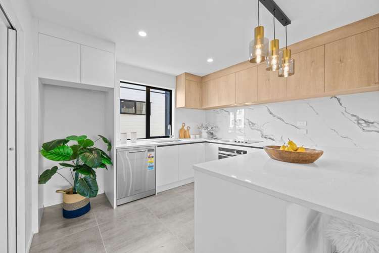 6 Robertson Road_0