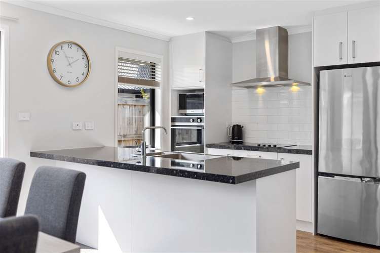 44 Hills View Drive Papamoa_2