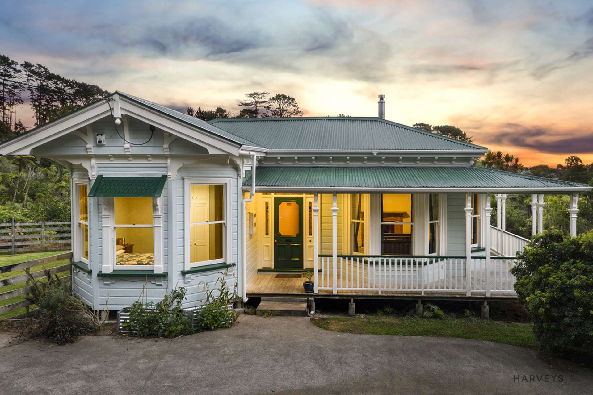 227 Forest Hill Road Waiatarua_0