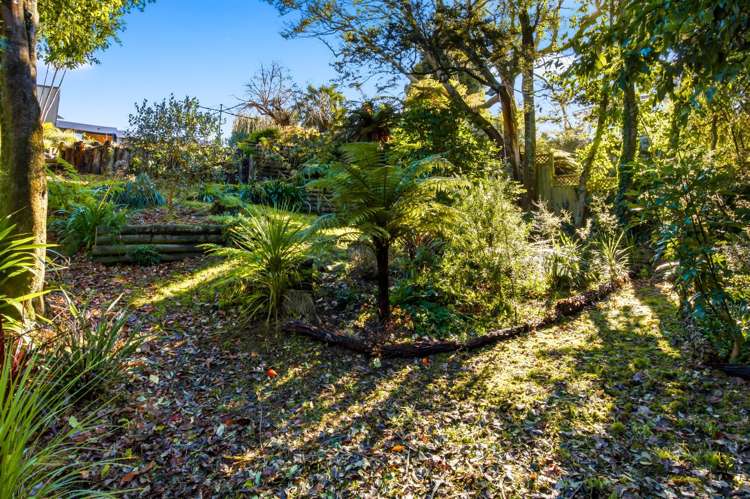 11 Armstrong Grove Hilltop_24