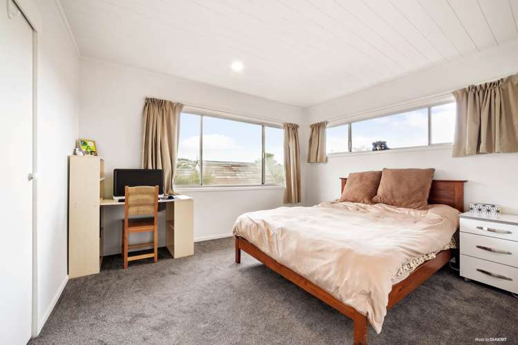 1/9 Lingham Crescent Torbay_10