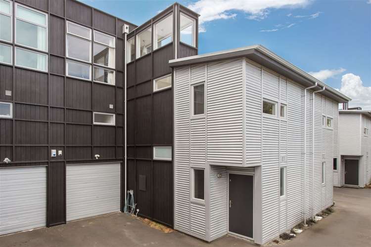 2/117 Canon Street_0