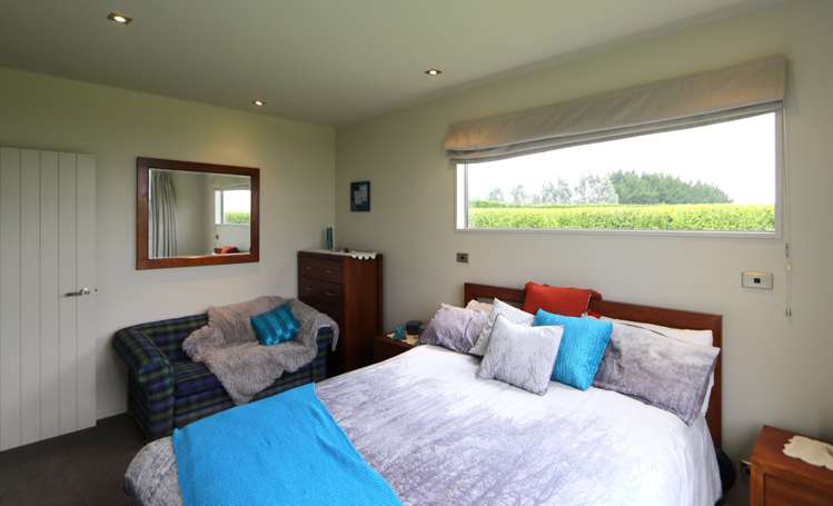 68 Wilcox Road Seaward Bush_12