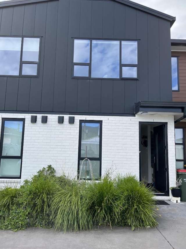 For Rent: 2-Bedroom Townhouse – Wainuiomata