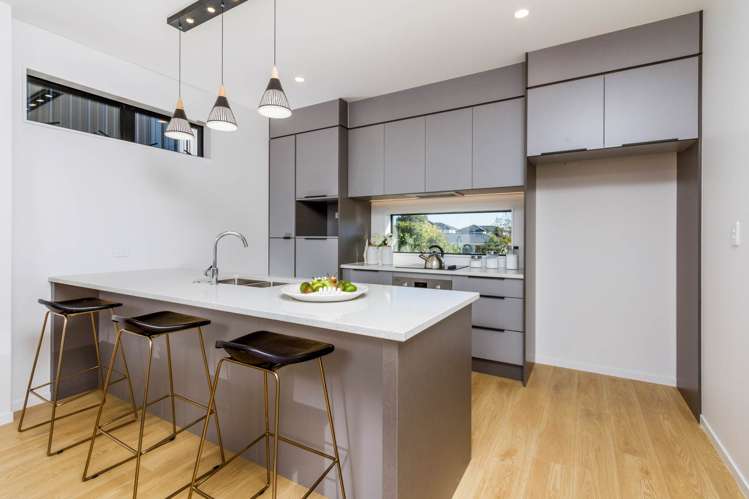 2/19 Kingdale Road Henderson_3