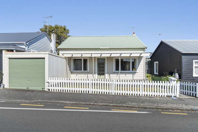 CHARMING COTTAGE - HANDY LOCATION