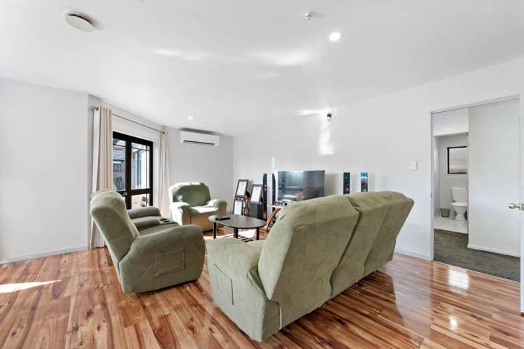 9 Claywest Place Glen Eden_15