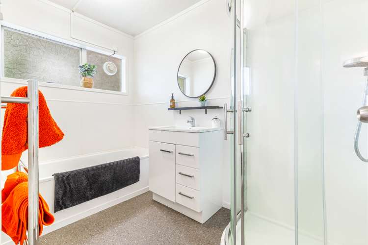 3/50 Te Kanawa Crescent Henderson_9